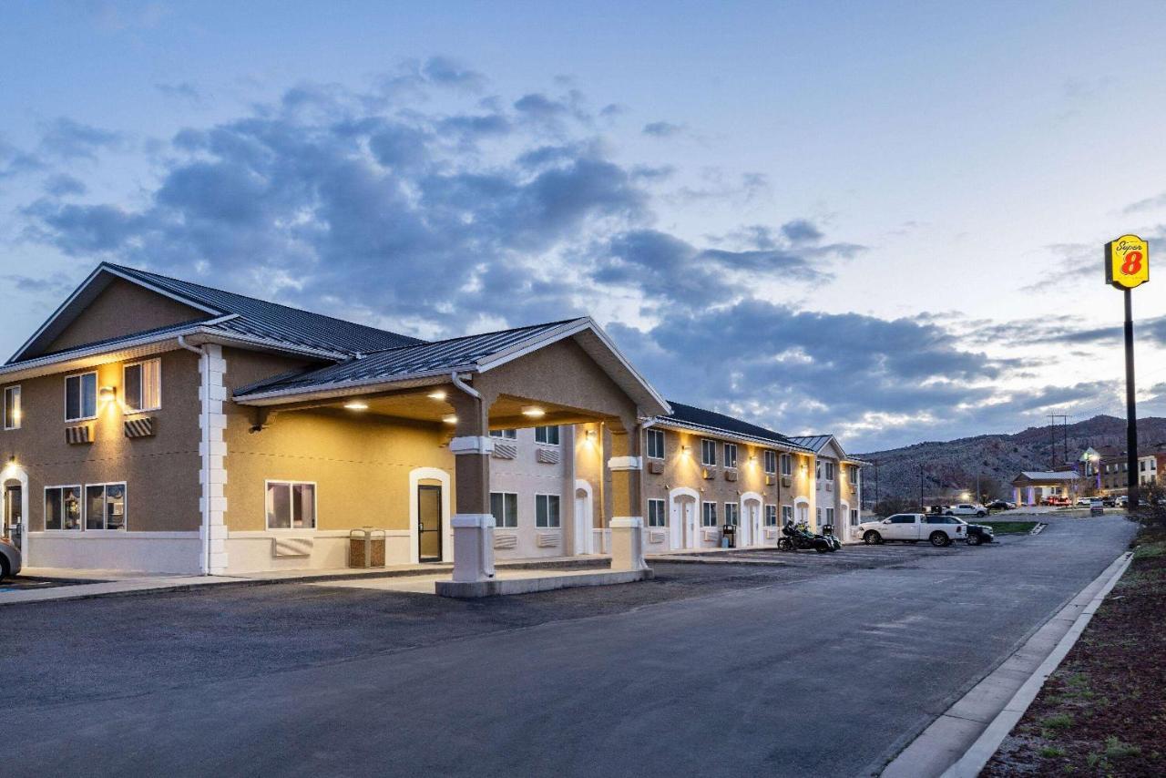Hotel Super 8 by Wyndham Richfield UT Exterior foto